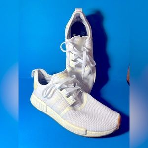 Adidas Orginals Men’s NMD_R1, Size 11.5